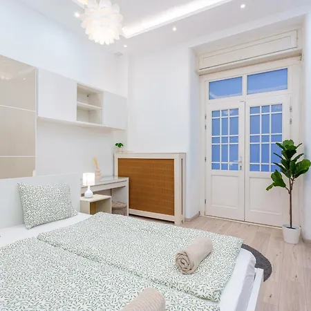 Parliament Danube Appartement *